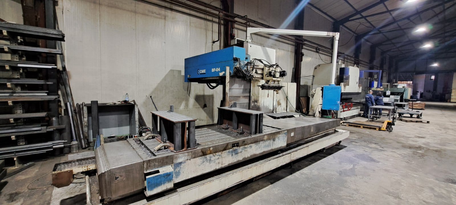 CME BF-04 CNC-Fräsmaschine mit Bettfräsmaschine